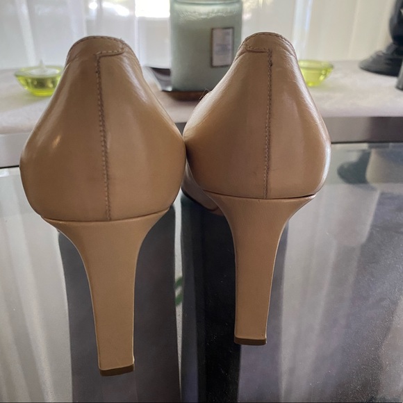 VINTAGE CHANEL leather heels - Picture 4 of 6